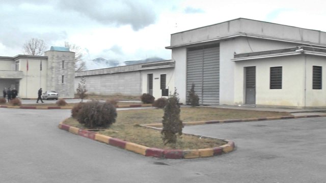 Report TV - Shkarkohet nga detyra drejtori i Burgut te Korçës