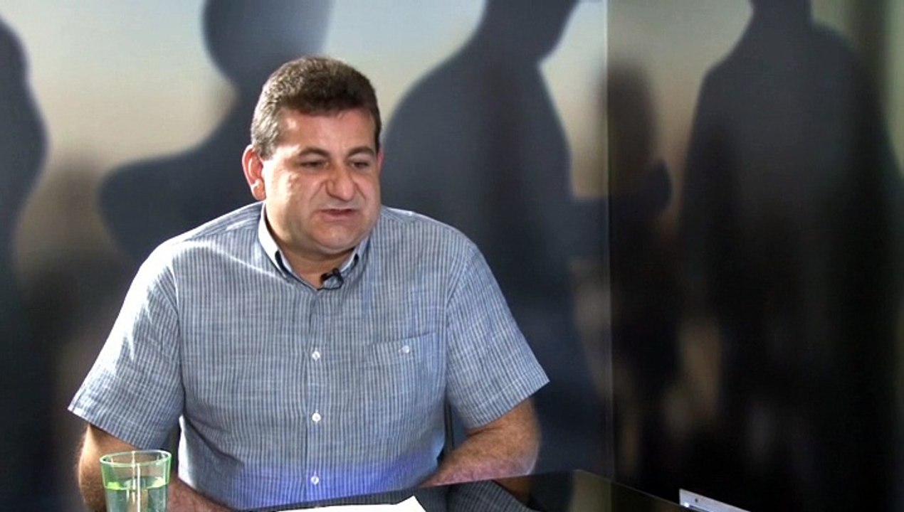 Pod Lupą - Robert Sosnowski