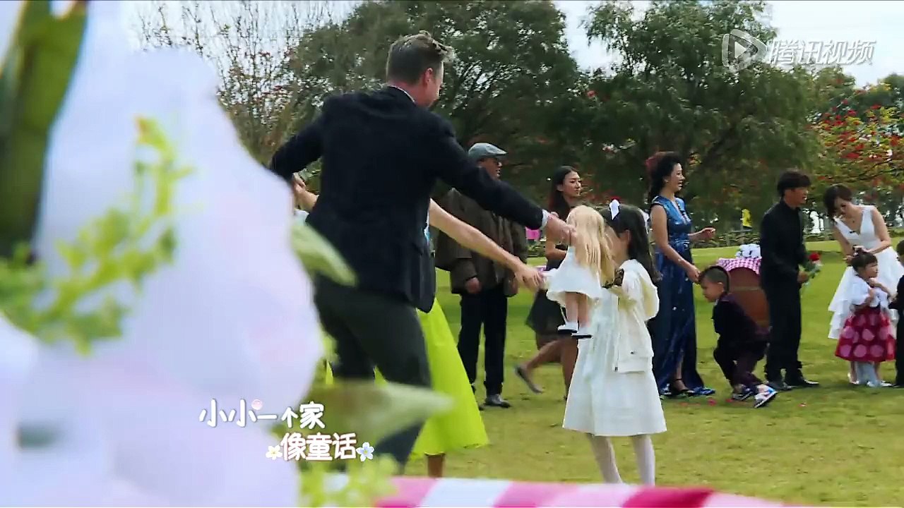 《小小的美好》MV首发 夏克立一家温暖霸屏