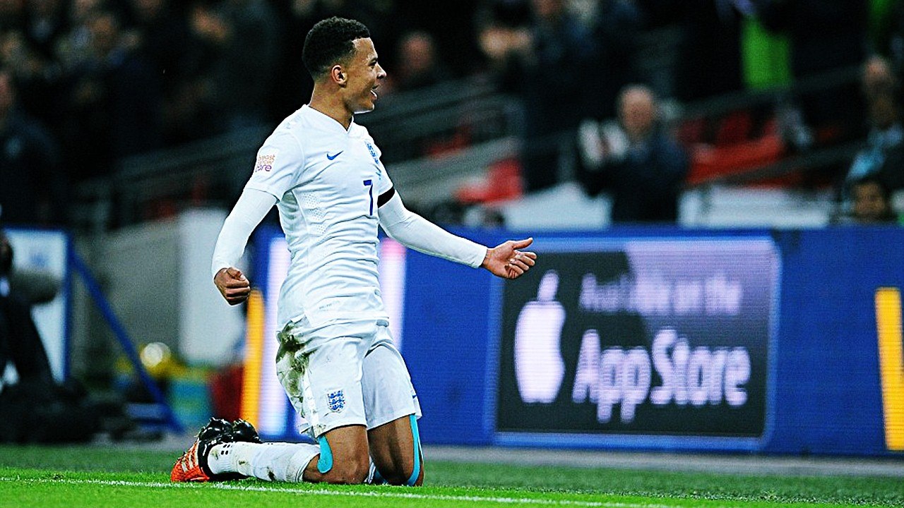 HIGHLIGHTS ► England 2 vs 0 France - 17 Nov 2015 | English Commentary