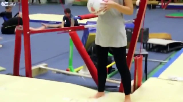 Это просто НЕВЕРОЯТНО! Смотрите сами