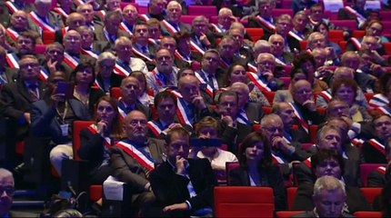 Hollande appelle à une large coalition, avec Moscou et Washington, contre Daech