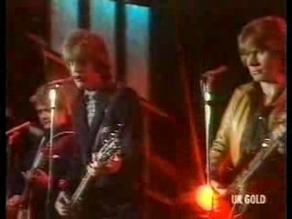 Nick Lowe Cracking Up