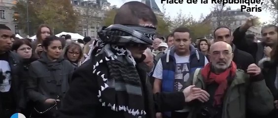 Great Message From A Blindfolded Muslim Man In Paris