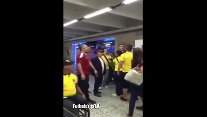 Pelea de Faryd Mondragón con un hincha tras la derrota de Colombia vs Argentina 2015
