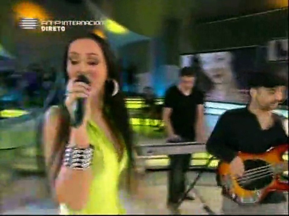 CANTORA TATIANA BIG BROTHER no portugal no coraçao com o tema -  raça latina