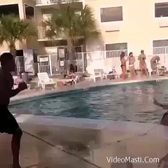 Funny Boy Kicking Some Girls In pool(videomasti.com)