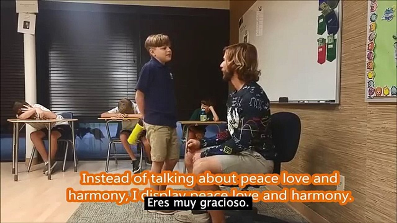 Así es como un profesor recibe a su clase de niños con necesidades especiales