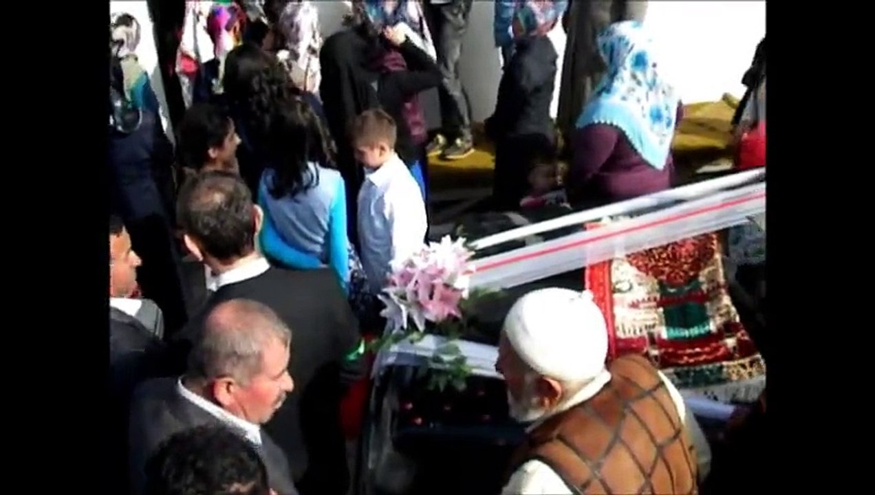 Ahmet Yılmaz'ın Kızının Videosu