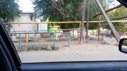 Приехал за дочкой в садик и прибавил музыку,а тут)))