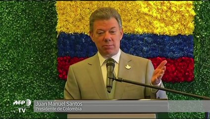 Santos pide acelerar diálogo para firmar paz en fecha tope