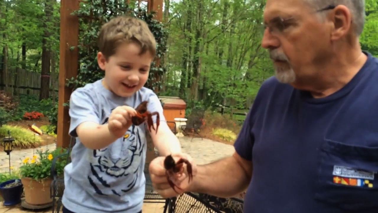 Family Fun With Crawfish Goes Wrong