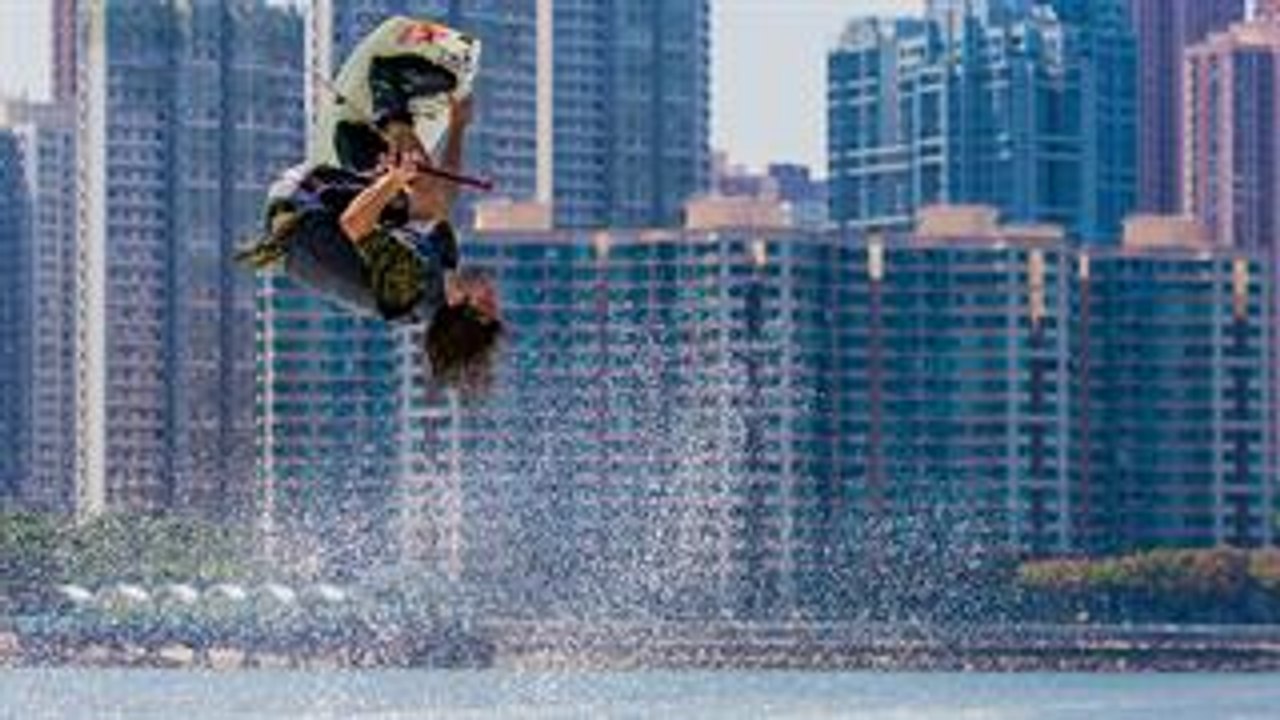 Skuff TV Offcut - Dominik Hernler 2015 Hong Kong