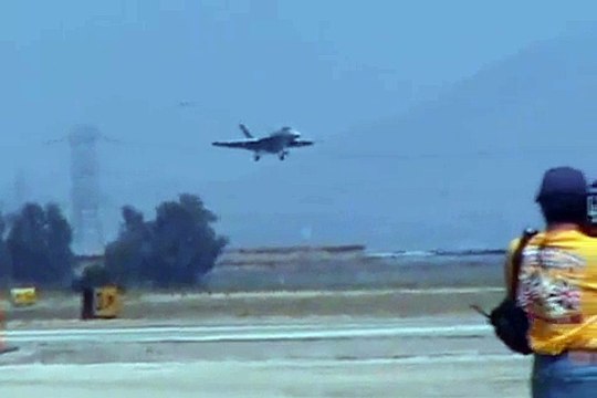 F/A 18E Super Hornet @ 2002 Planes of Fame Air Show