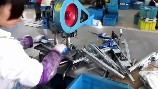 Importar de China, Agente de Compras: Cajones de Doble Chapa Soft Close y Push Open + Accesorios / Production 3