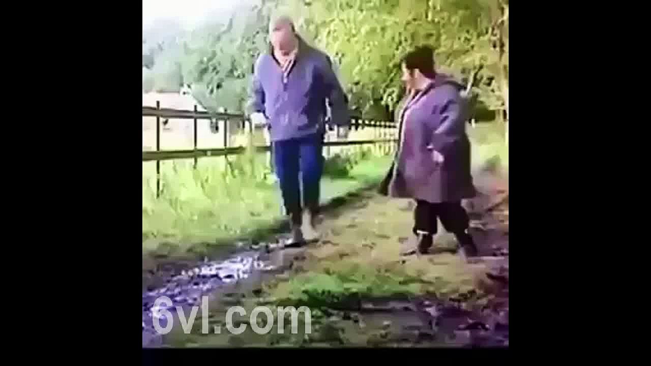 Bỏ cái tật học theo đi nha má