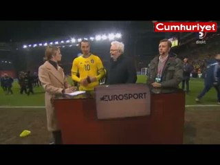 Zlatan Ibrahimovic'in canlı yayında zor anları