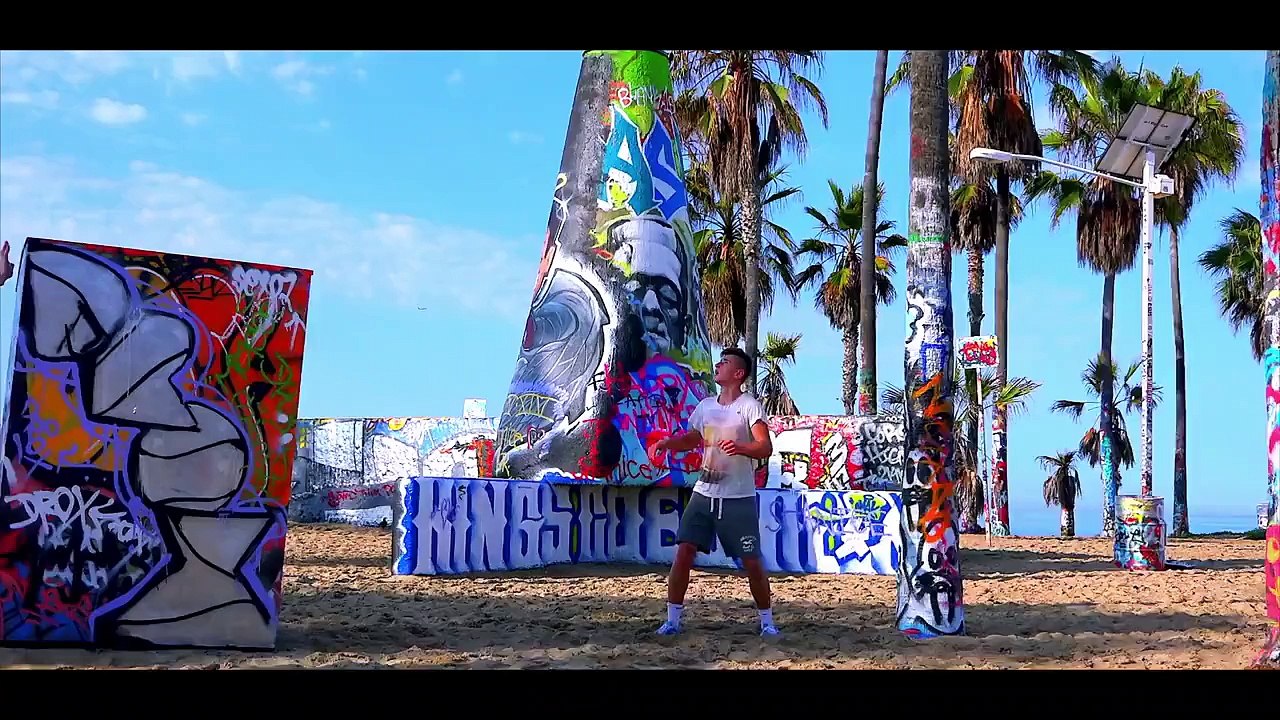Football Freestyle Skills in California by iFootballHD