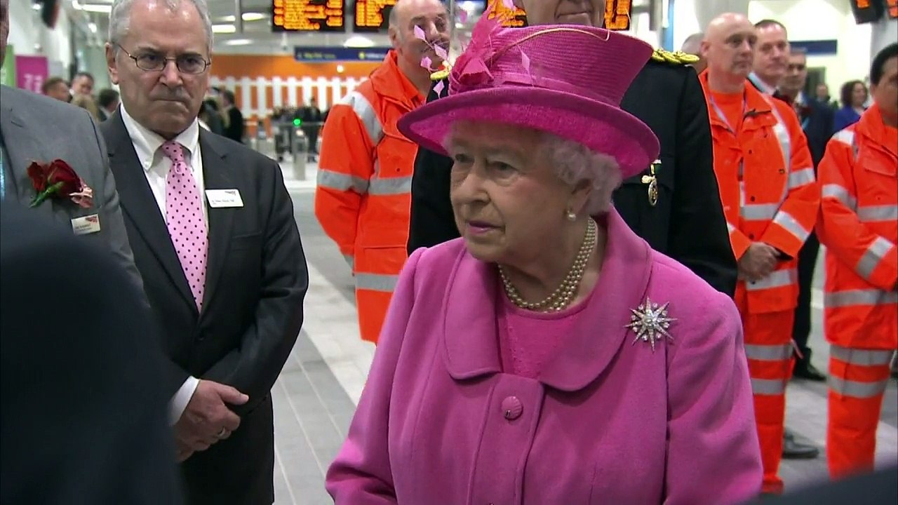 Queen visits Birmingham in first outing since Paris attacks