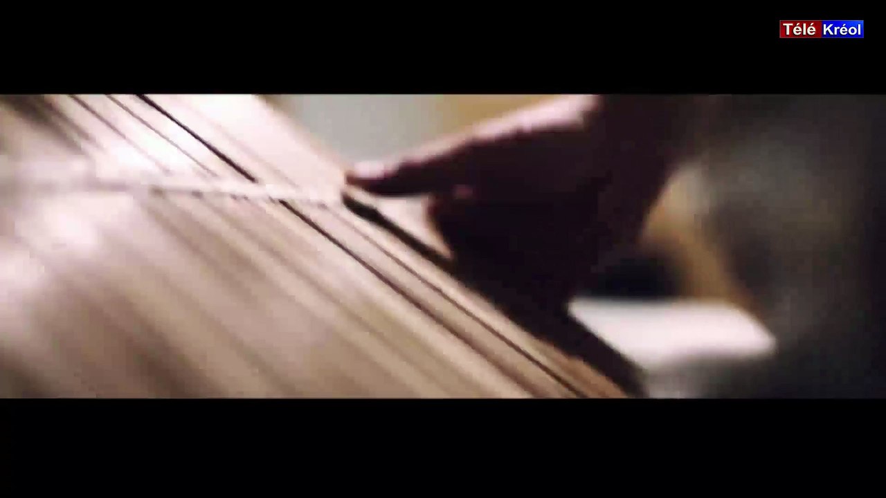 tele kréol en live de Ile de la reunion island (AUTO-RECORD) (2015-11-19 16:35:36 - 2015-11-19 16:37:04)