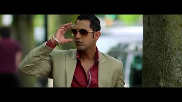 Cut Sleev Singh vs Kaur Gippy Grewal - Surveen Chawla