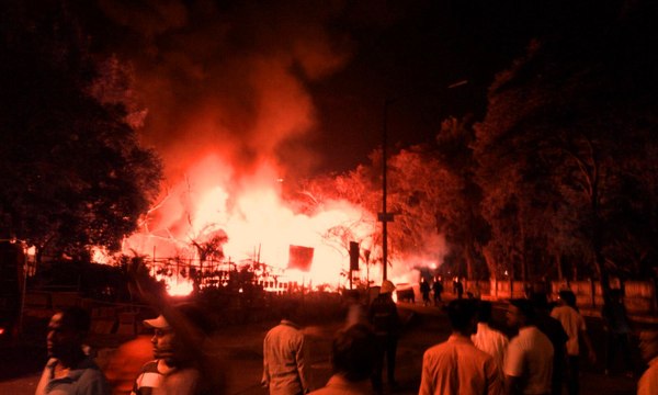 Mumbai II Major fire breaks out in a catering shop in Kandivali II Mumbai