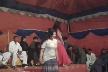 Mujra dance on honey singh song.