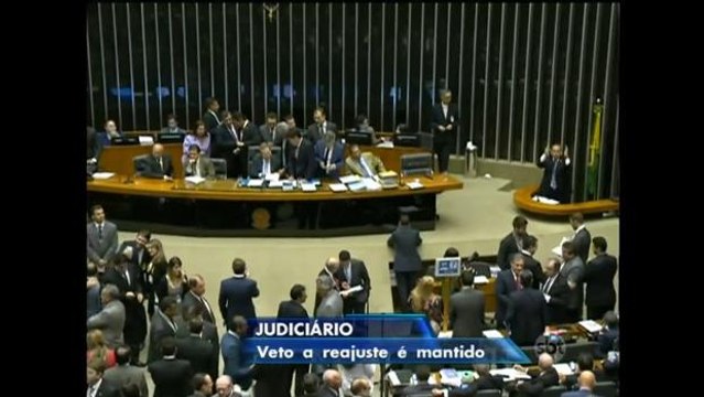 Congresso mantém veto a doações de empresas a campanhas eleitorais