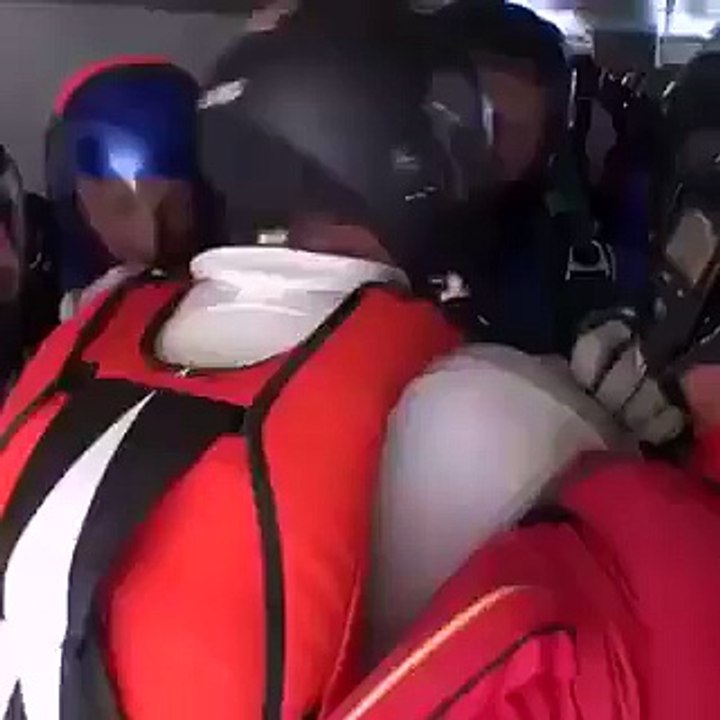 A well coordinated formation skydive