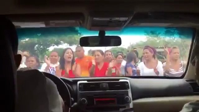 Oficialistas agredieron a Lilian Tintori en Cojedes