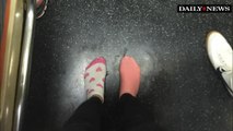 New Yorker Gives Barefoot Homeless Woman Her Shoes on the Subway