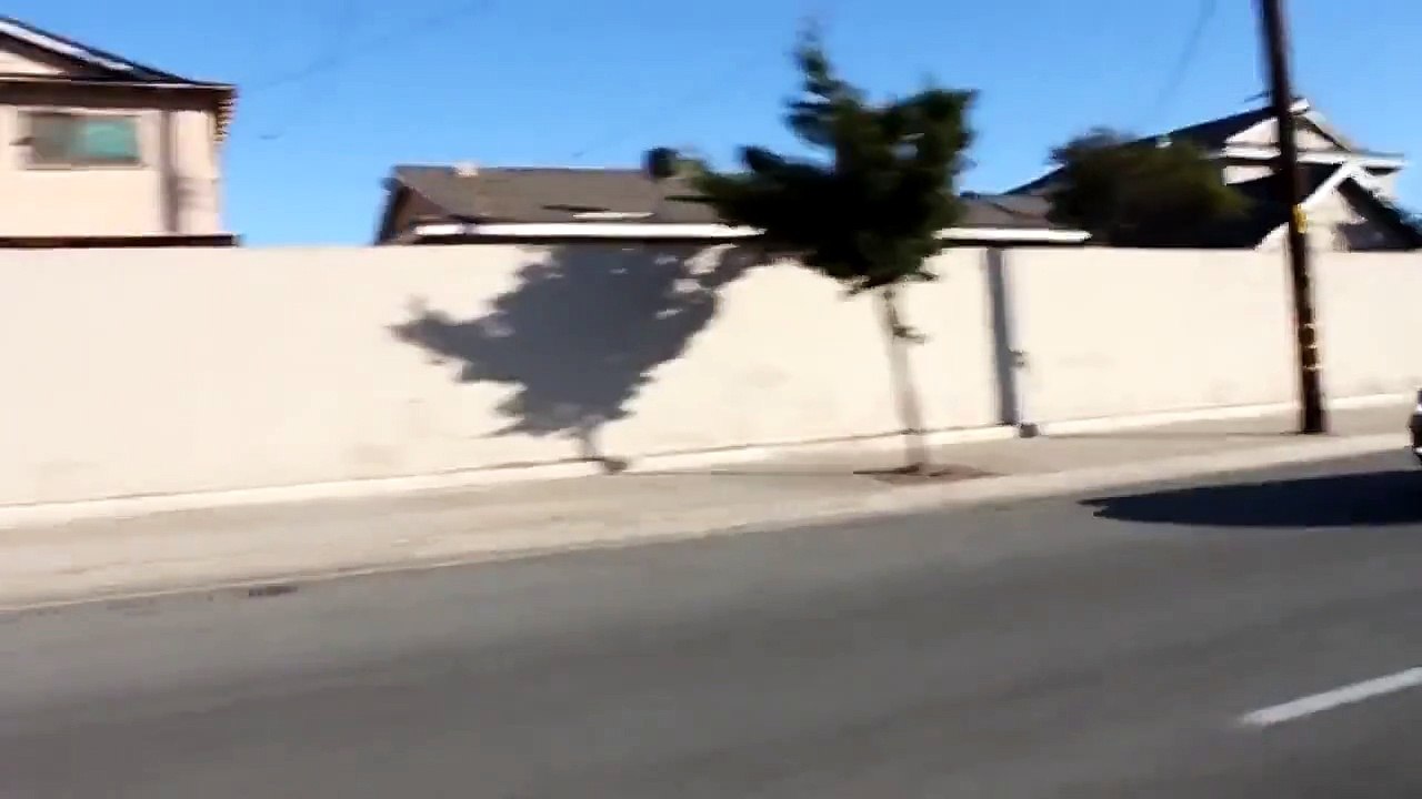 Машина,как хамелеон меняет цвет!