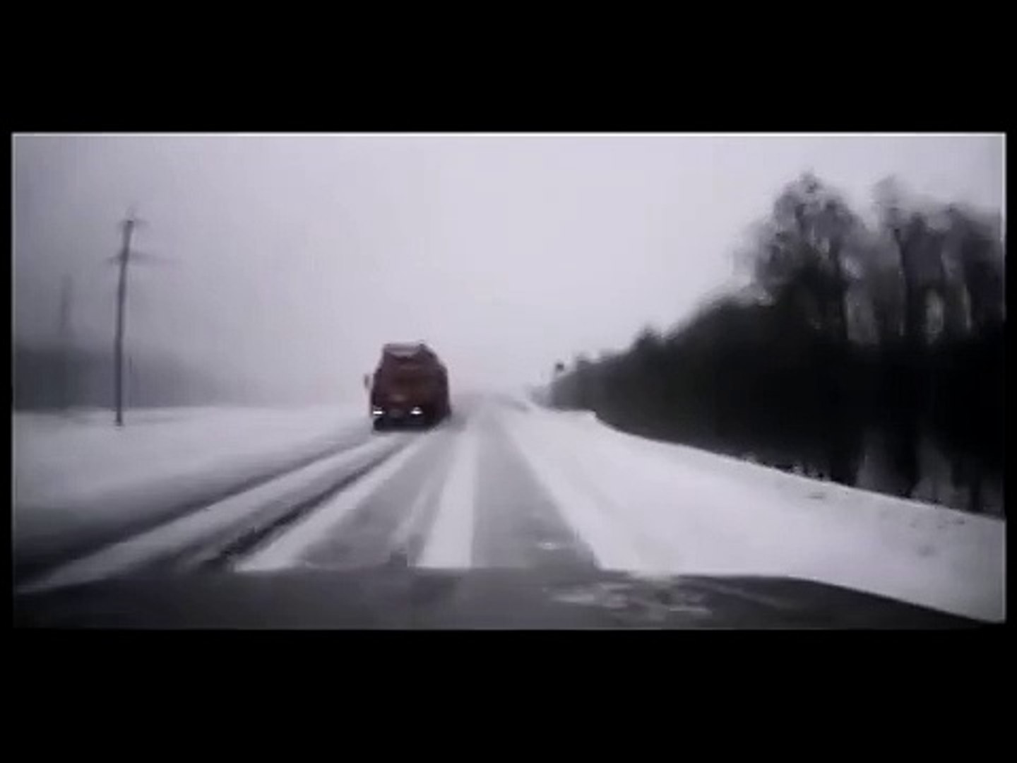 ⁣Сама смерть испугалась спокойного водителя! Нереальное везение