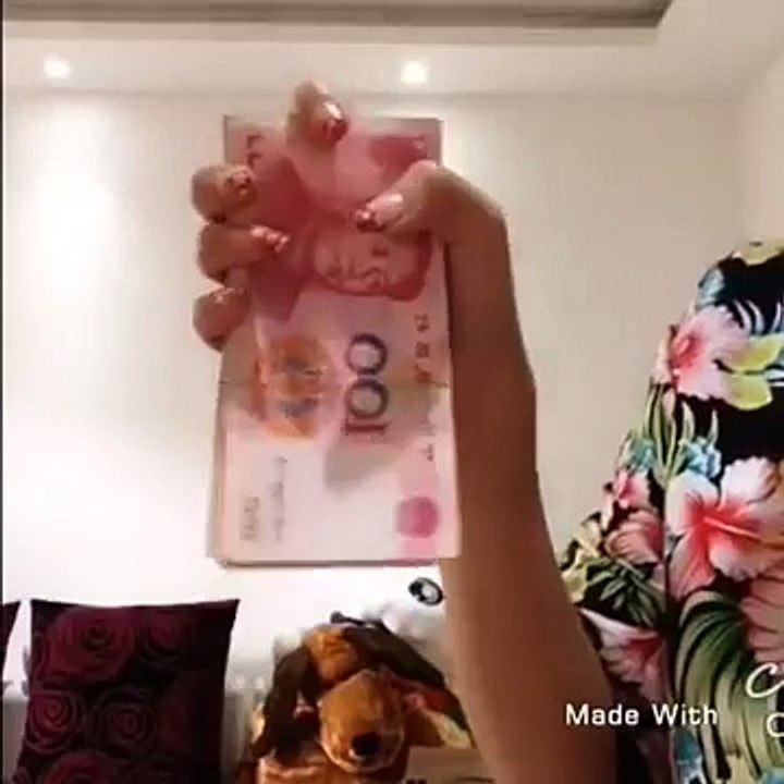 Thánh đếm tiền là đây
