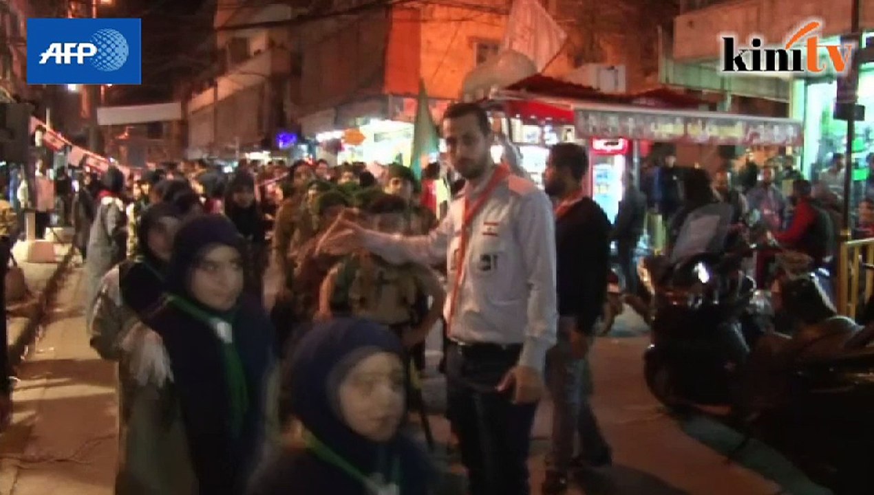 Candelit vigil held for victims of Beirut attacks