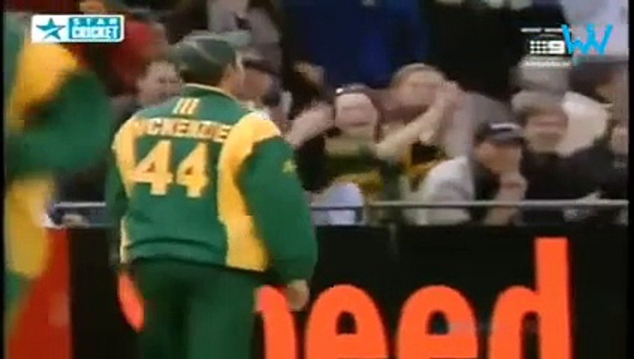 Funniest moments in cricket ever