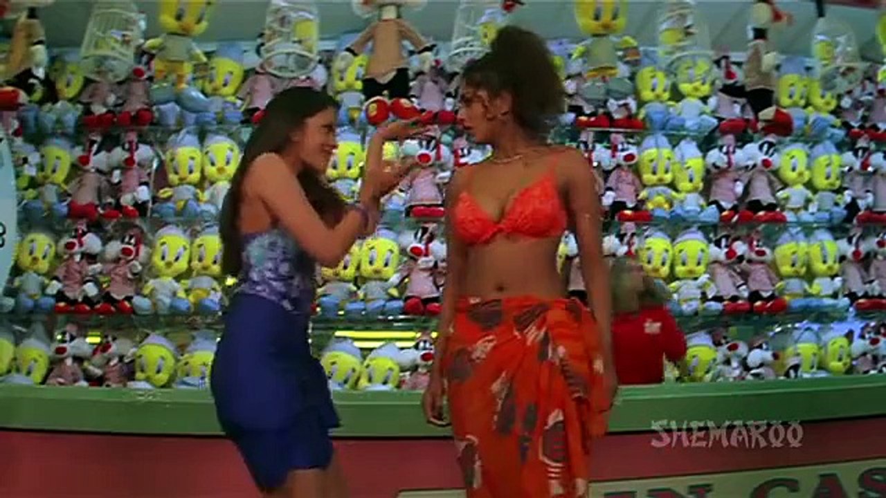 Mera-Dil-Tera-Deewana---Aishwarya-Rai---Akshaye-Khanna---Bikini-Babe---Aa-Ab-Laut-Chalen