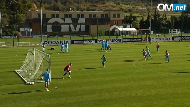 La frappe en pleine lucarne de DDD