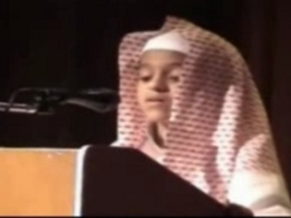 enfant récite YA-SIN Sourate 36 verset 1-12