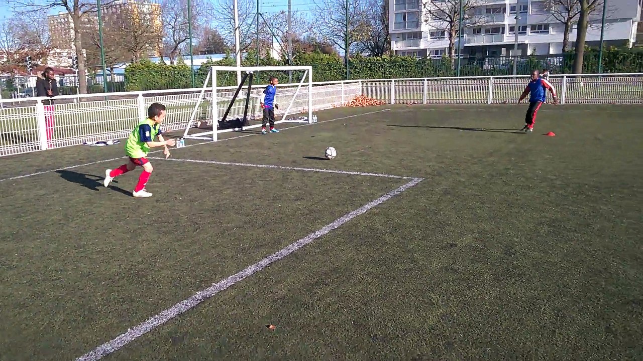 Séance entrainement U9 mercredi 18 novembre 2015 travail devant le but