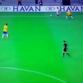 Cueca de Guerrero deixa Dani Alves de Joelhos