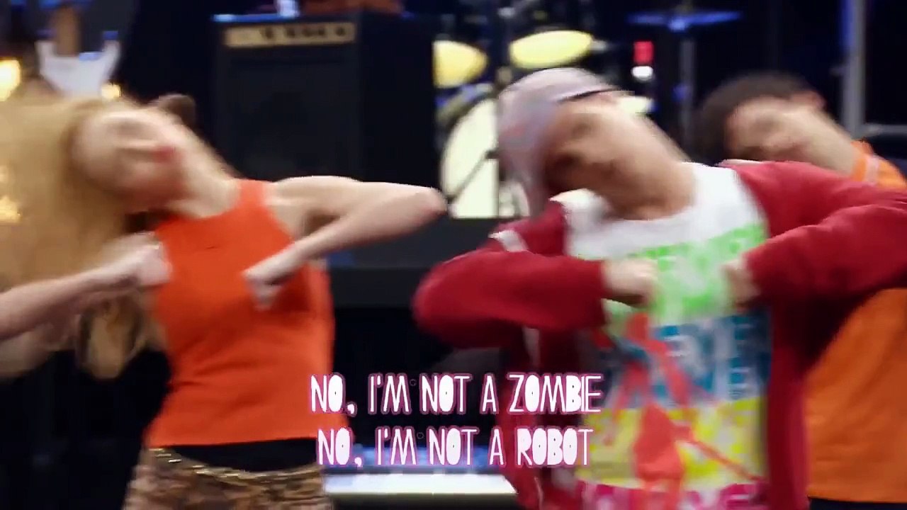 Violetta 3 English: Im alive (Supercreativa) Music Video with Lyrics