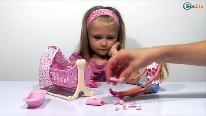 ✔ Кукла Штеффи и Ярослава купают и кормят малыша. - Doll Steffi and Jaroslava Bath time ✔