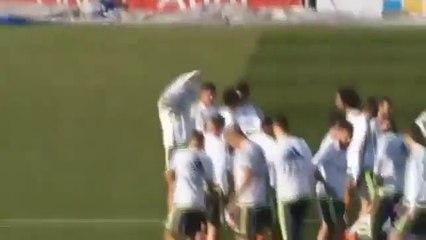 Casemiro y James Rodríguez se ríen de Cristiano Ronaldo y Marcelo desprecia su sudadera