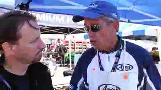 2011 Arai Signet-Q Motorcycle Helmet Fitting - Because size definitely does matter