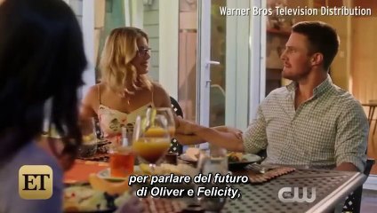 EXCLUSIVE "Arrow" Star Emily Bett Rickards Dishes on Oliver and Felicity’s Holiday Future! - SUB ITA