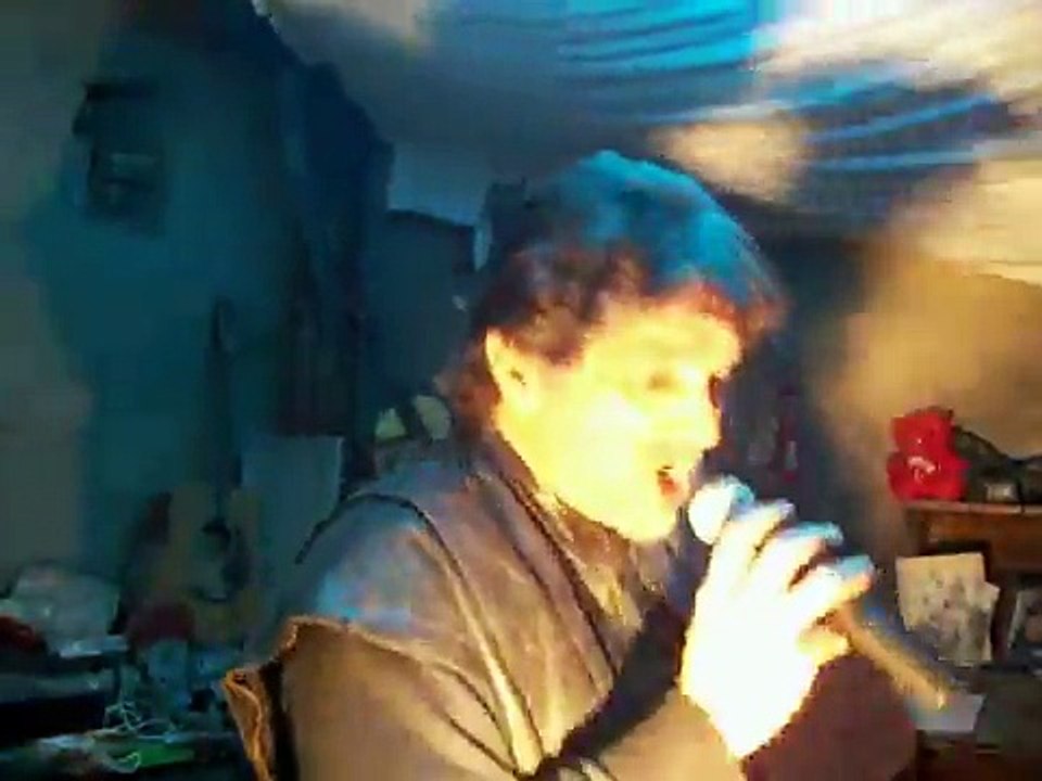 Thierry Chante  Guitar Hero Johnny Hallyday Version 6 de ce vendredi 20 de novembre 2015