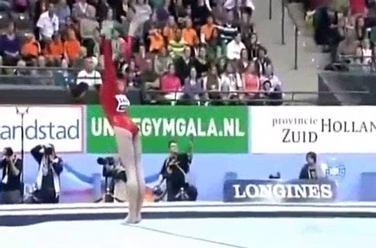 Huang Quishuang - FX Worlds Team Finals 2010 NBC