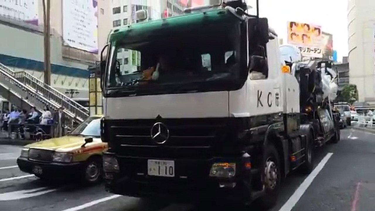 白昼堂々渋谷の街を機動警察パトレイバー・イングラムAV-98搬送中　Mobile Police PATLABOR