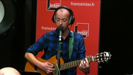 "J'aime les flics…" :  Frédéric Fromet chante les forces de l'ordre #AnnuleTout